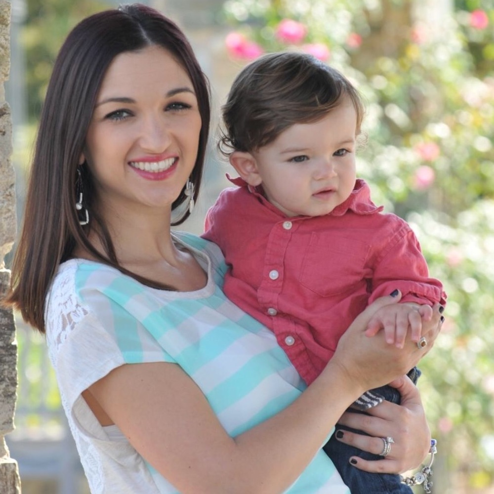 Meet your Posher, Alona